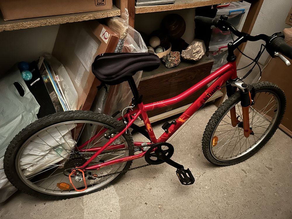 Bicicleta B Twin em bom estado