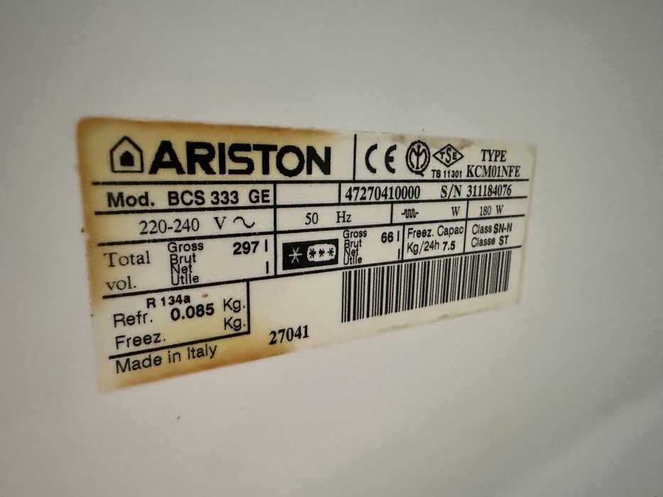 Вбудований холодильник ARISTON BCS 333 GE