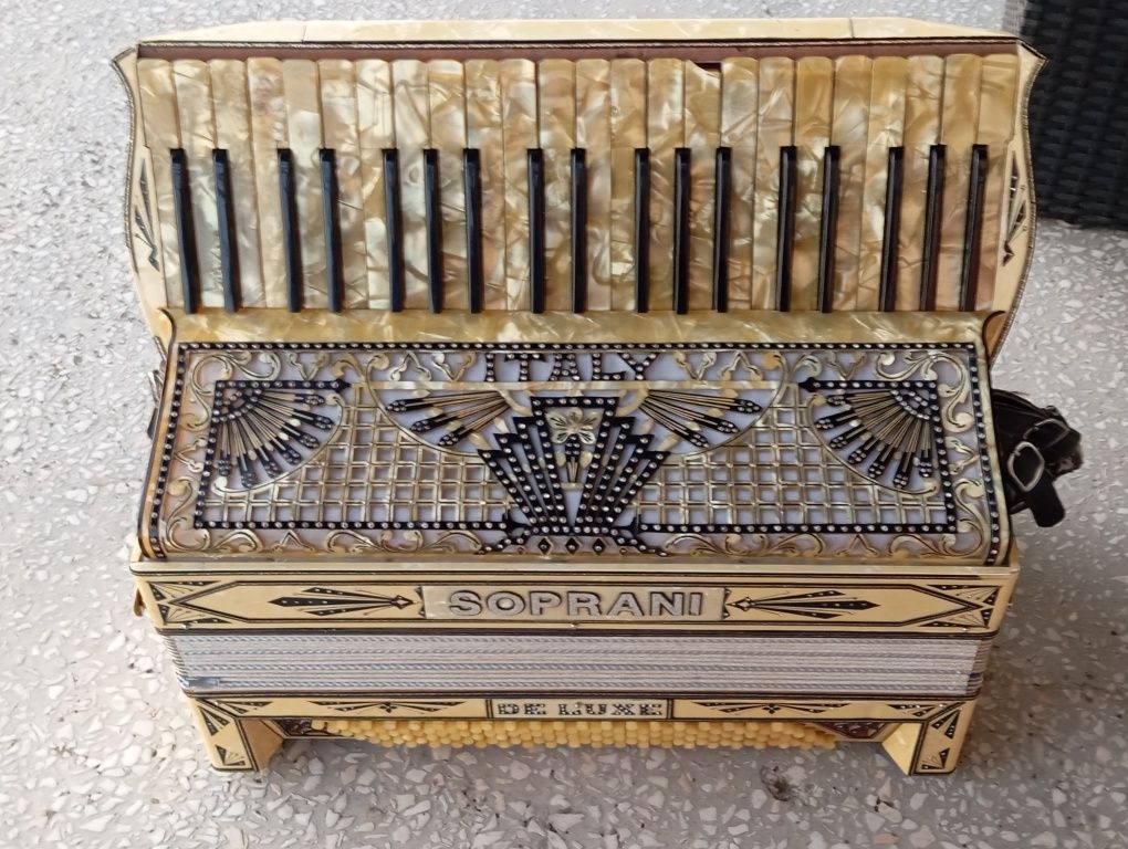 Akordeon Soprani de luxe
