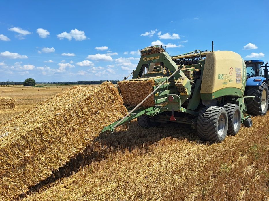 Słoma duża kostka.