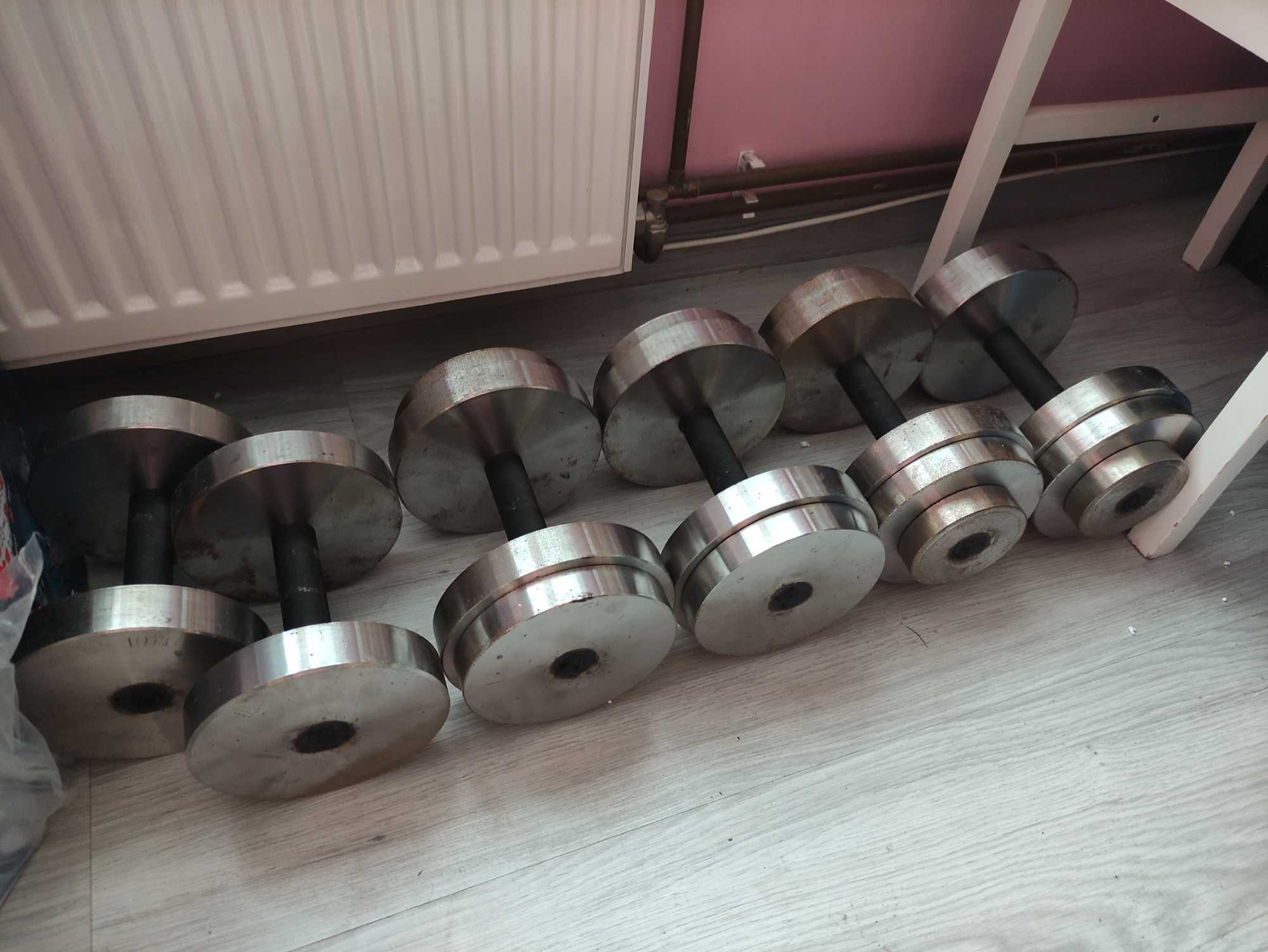 Hantle na stałe solidne metalowe 2x20kg 2x18kg 2x10kg