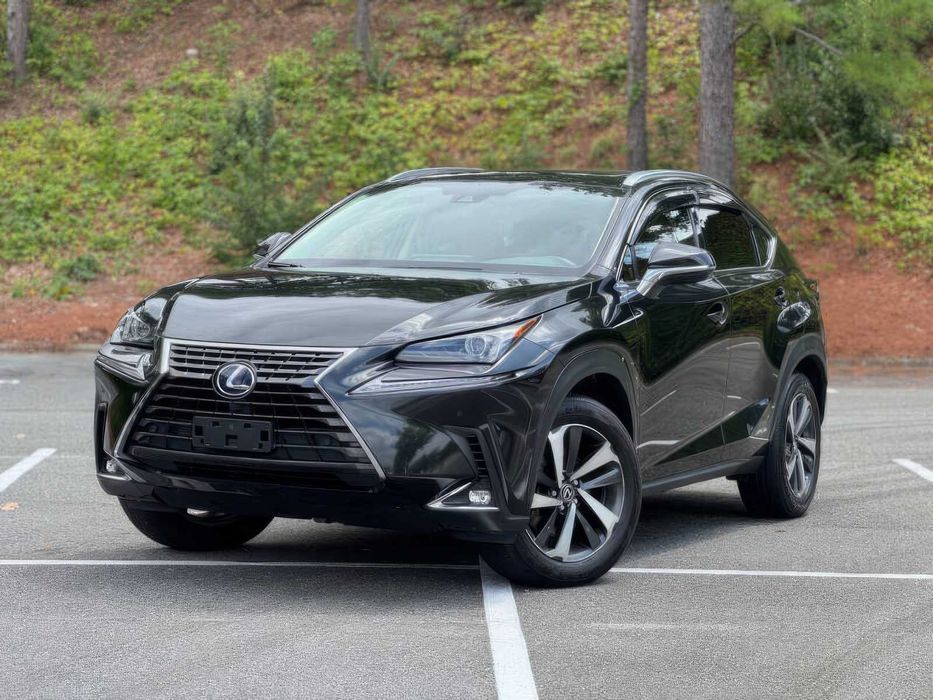 Lexus NX 300h      2021