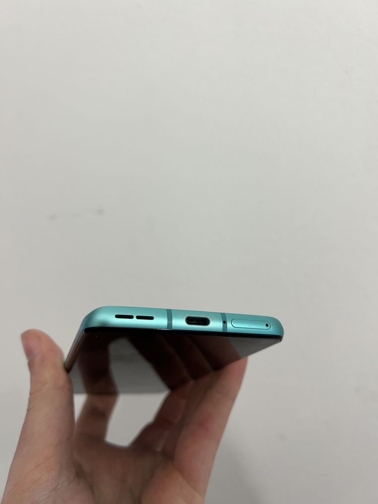 Oneplus 8T 12/256gb Neverlock Хороший стан