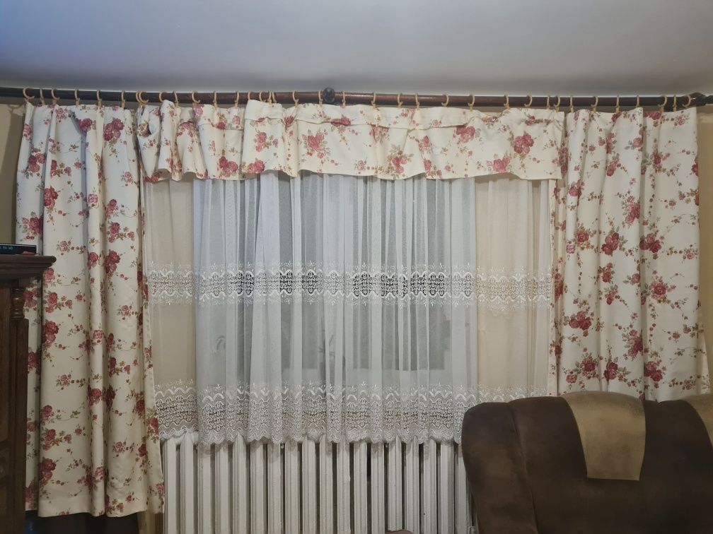 Śliczne zasłony w kwiaty