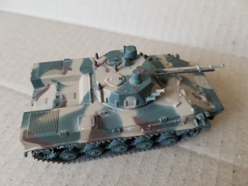 БМД-4 русские танки 1:72