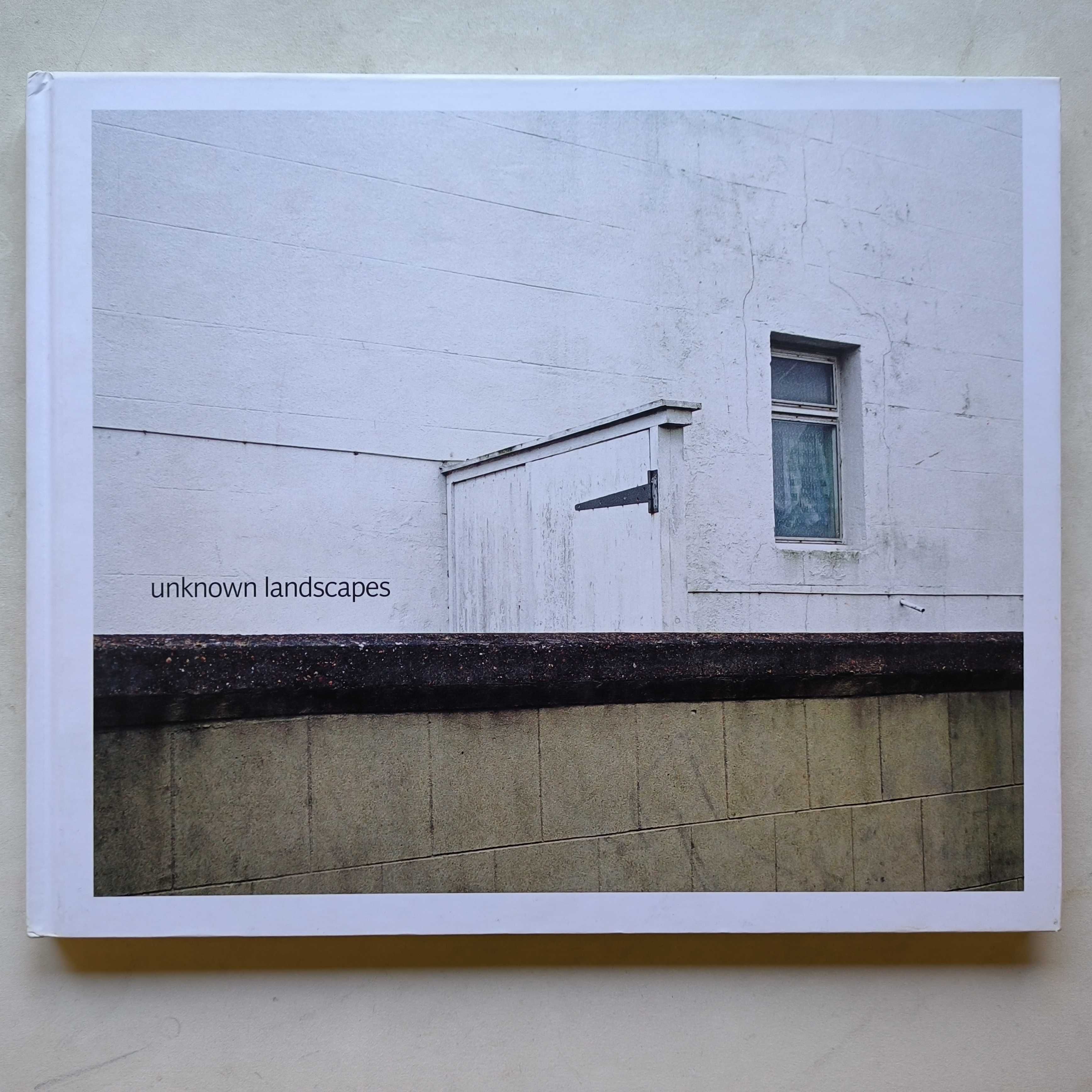 Unknown Landscapes de Carlos lobo