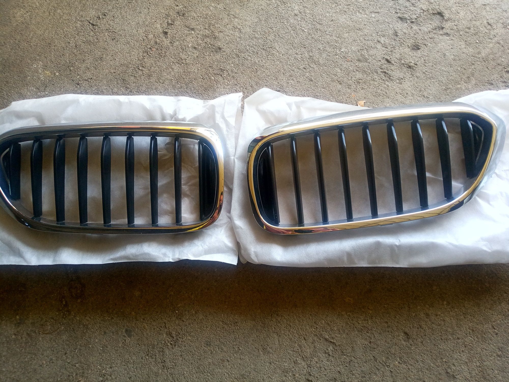 Grelhas do parachoque da frontal BMW g30 em cromado