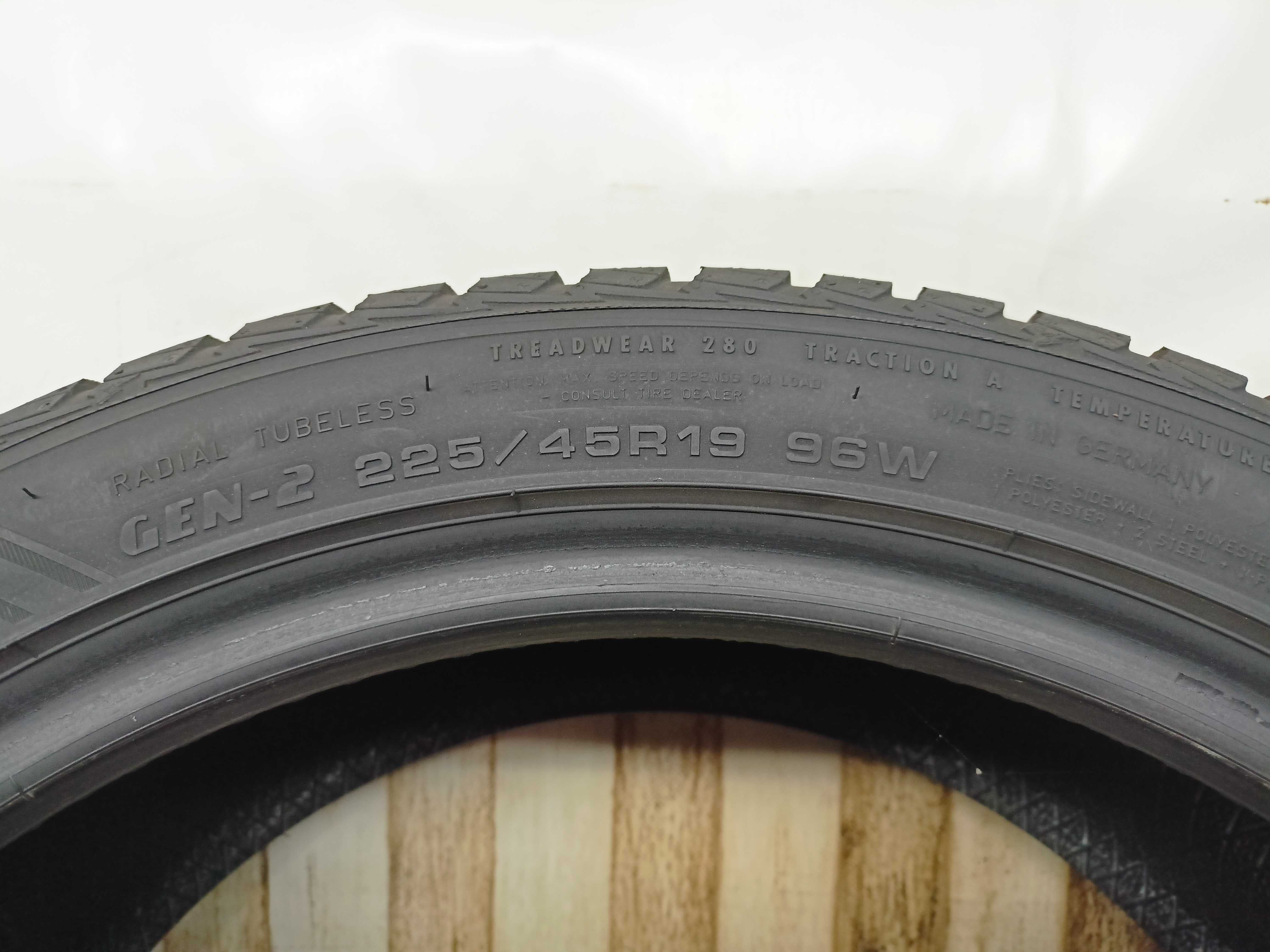 Goodyear Vector4Season 225/45/19 2022r. 96W 7,6mm (4344)