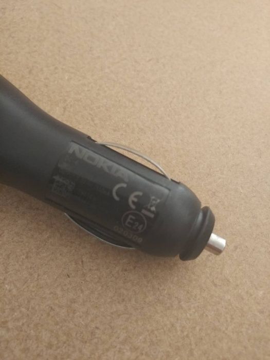 Carregador de isqueiro micro USB Nokia