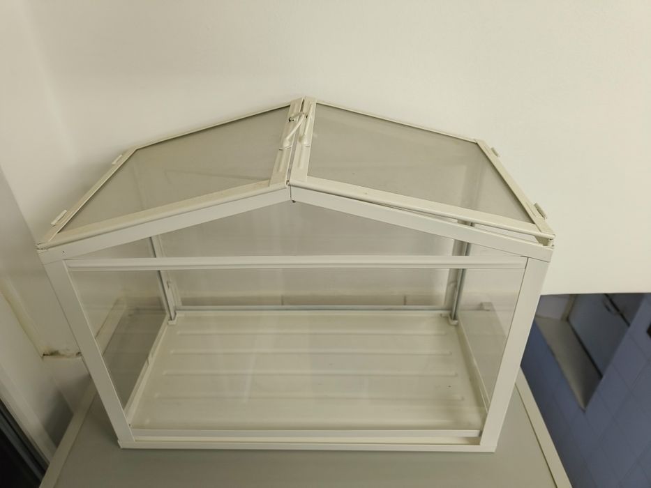 Mała szklarnia z ikea