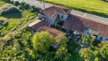 Terreno c/ 713 m2 c/ moradia p/ restauro em Barqueiros