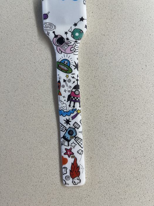 Relógio eletrónico colorido para criança