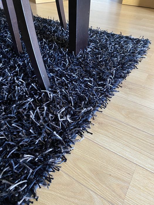 Tapete 1,60x2,30m pelo comprido cinza/preto