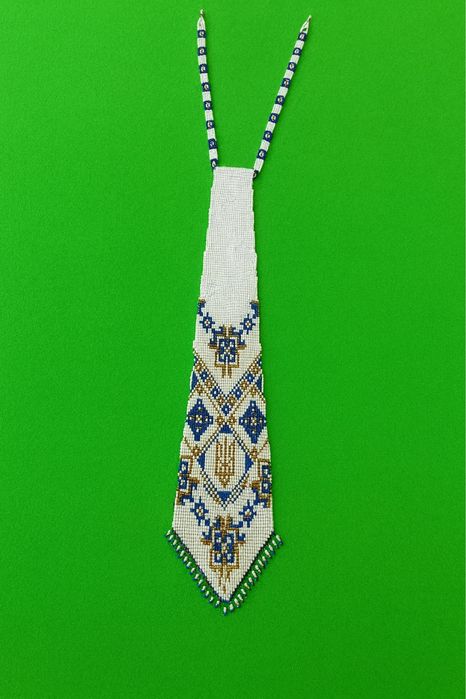 Краватка з чеського бісеру.