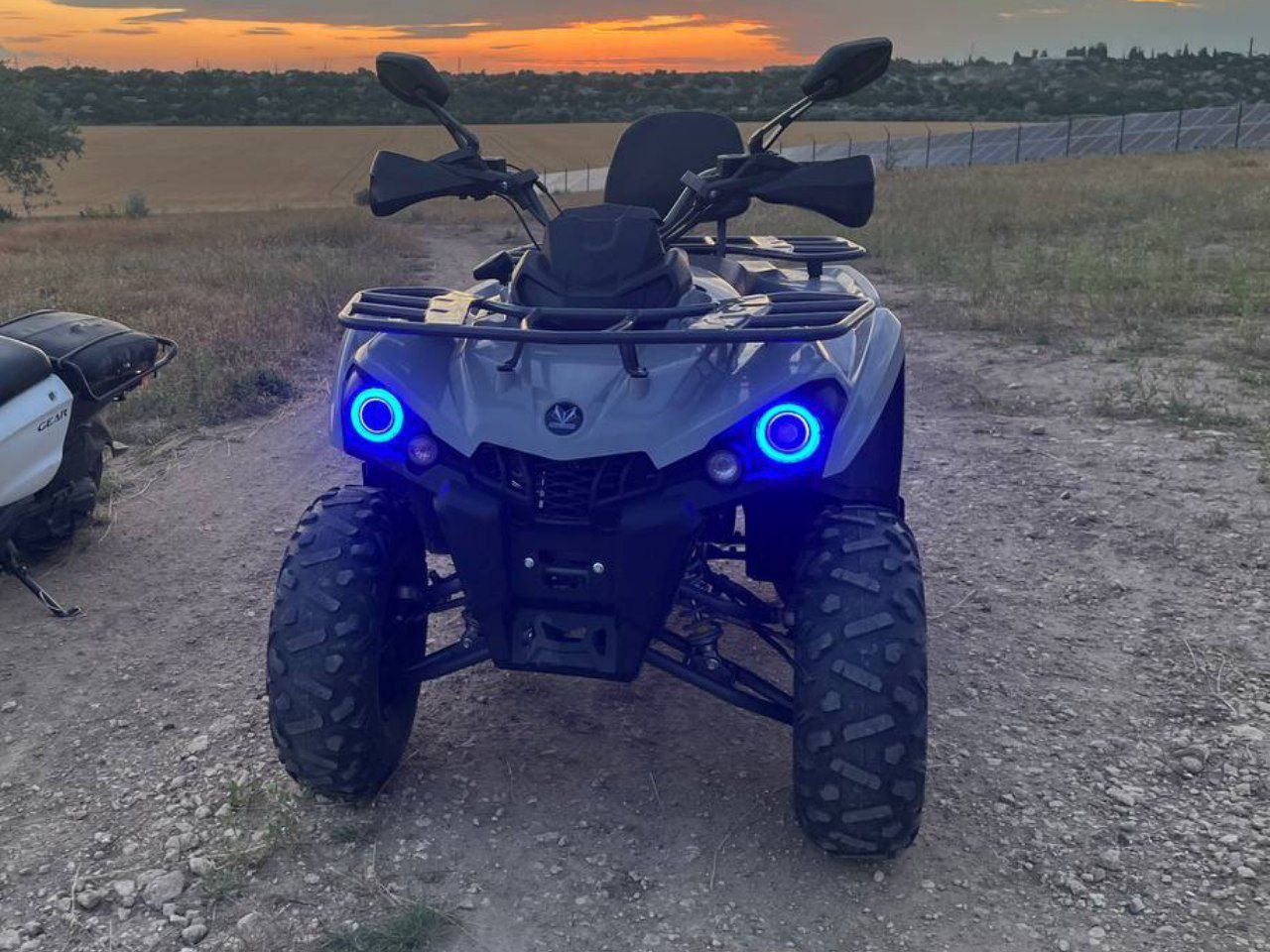 Mikilon hamer 200 pro