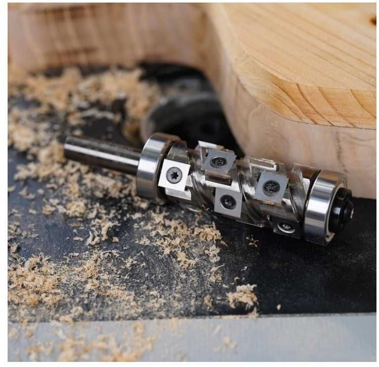 Frez do krawędzi z 14 wymiennymi płytkami, uchwyt 12mm, średnica 32mm