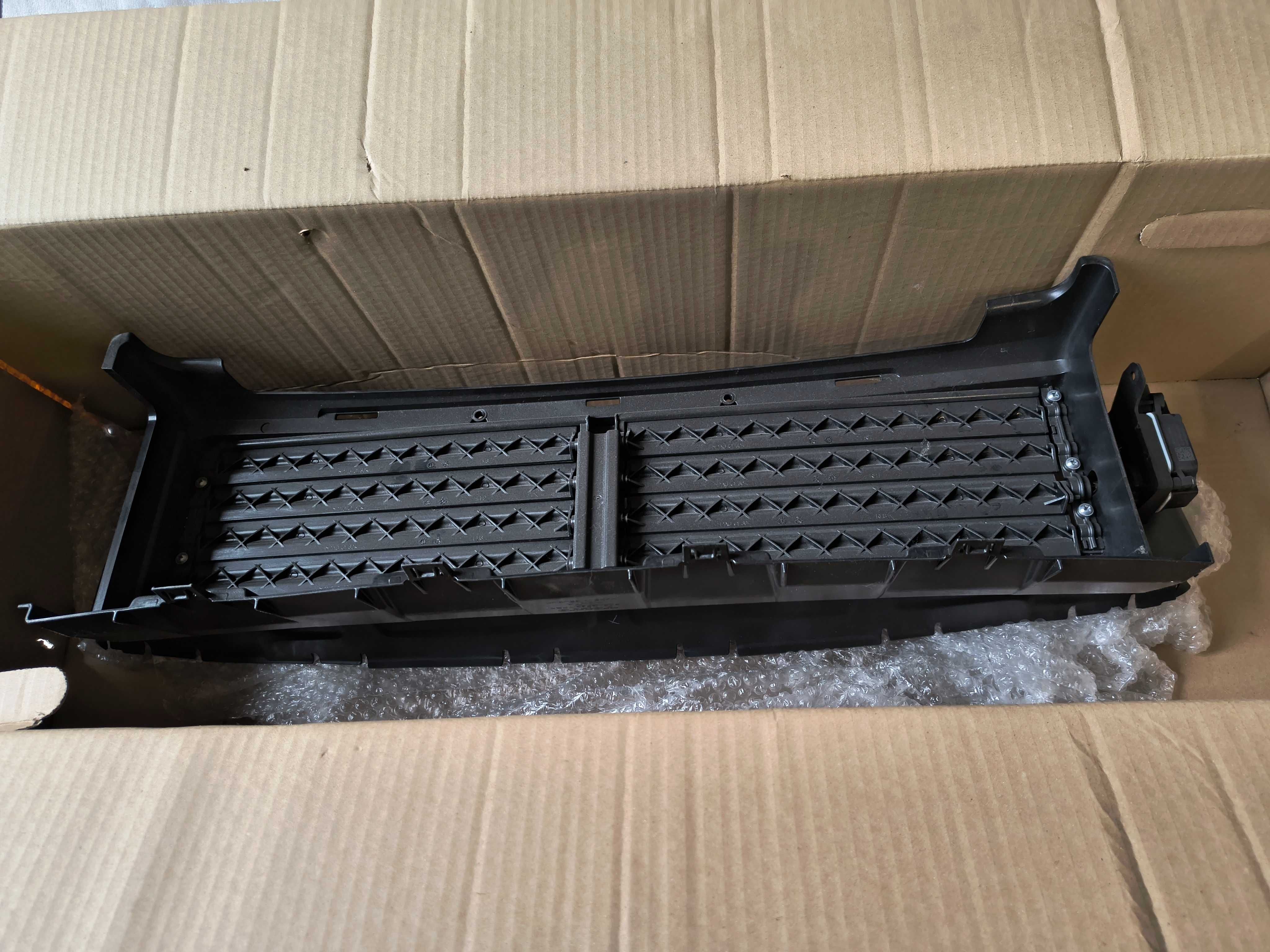 Kierownica aktywny wlot powietrza dol V40 Volvo OE 314.254.19 NOWY ORG