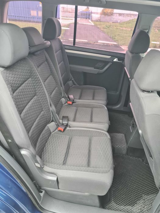 VW touran 1.6 mpi +газ добрий стан