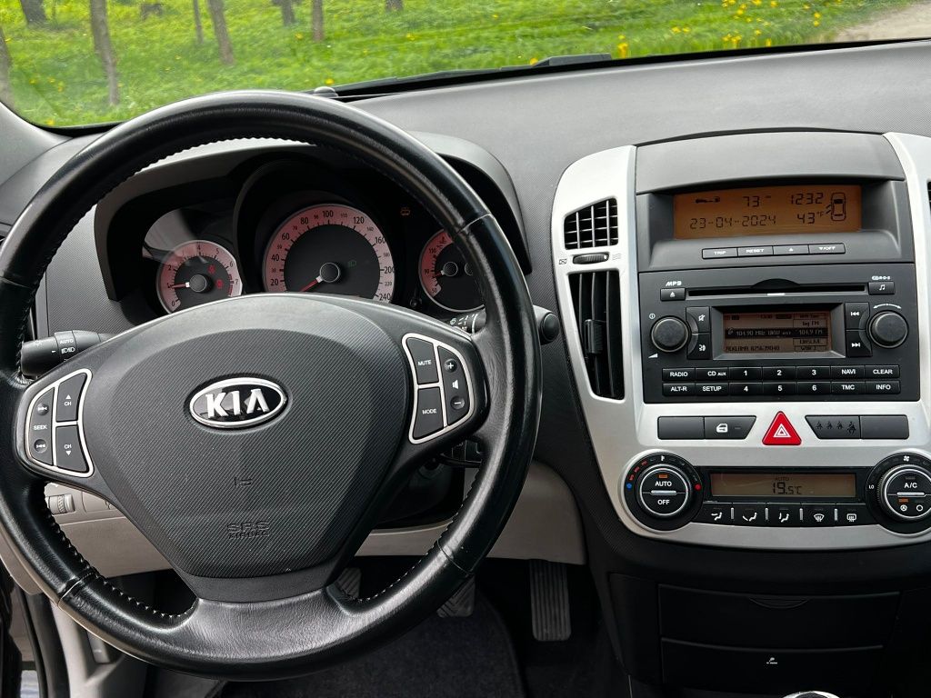 Kia ceed. 1.6 benzyna. Z Niemiec.