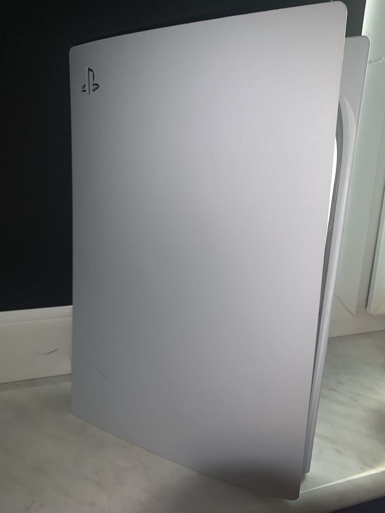 PlayStation 5 + 5 gier