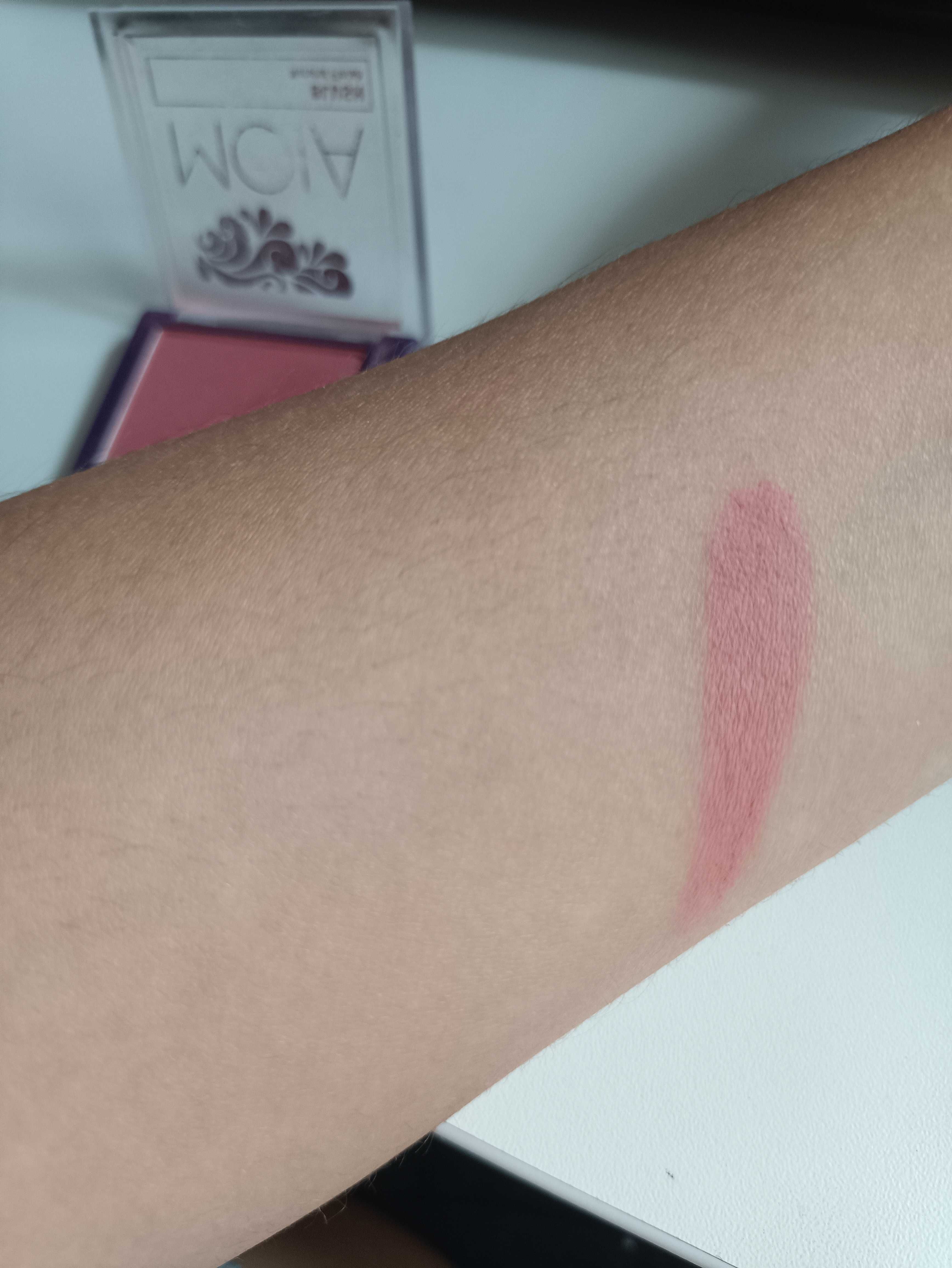 Róż moja blush odcień lotus