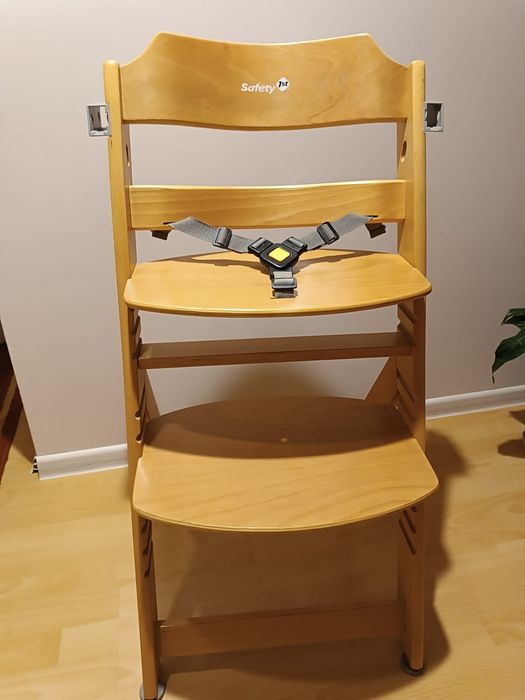 Krzesełko zarówno do karmienia jak i do biurka Safety 1st