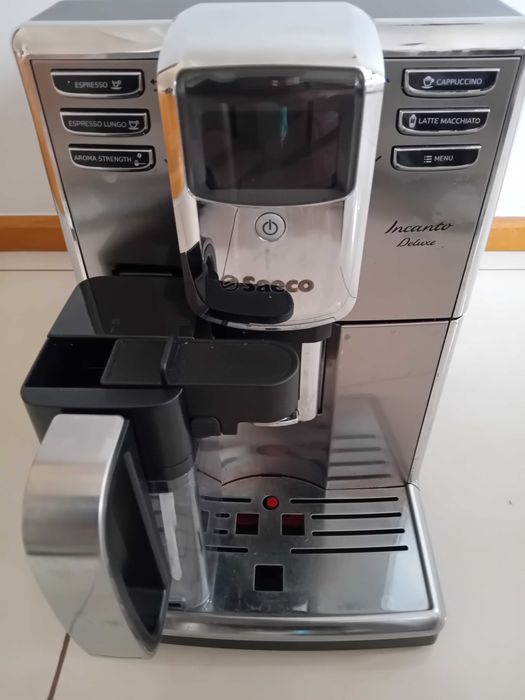 Ekspres do kawy Saeco Incanto Deluxe uszkodzony, dzbanek na gwarancji.