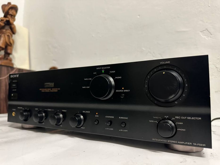 Wzmacniacz Sony TA-F 561 R. Made in Japan.