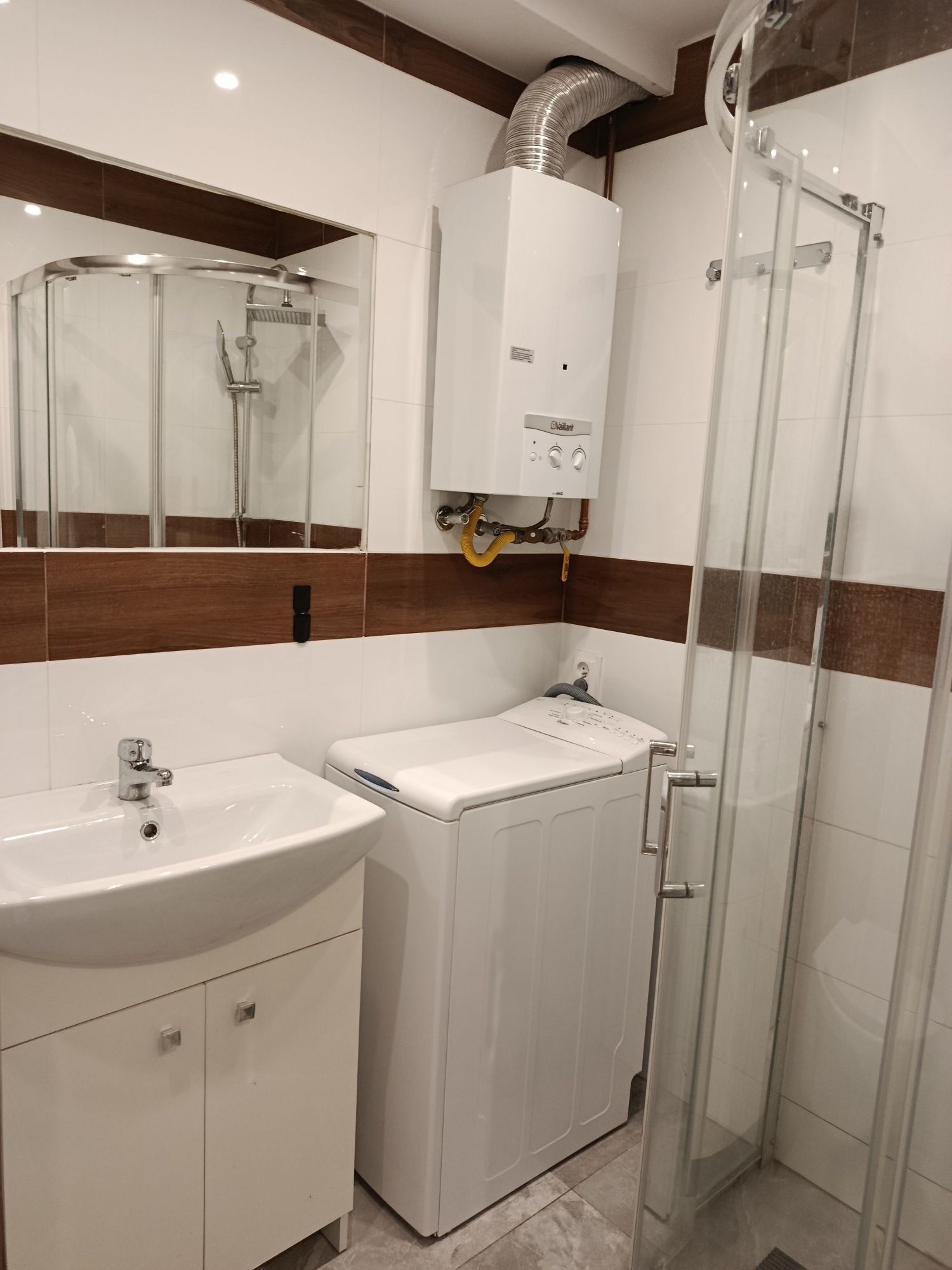 Kawalerka 28,5 m² na wynajem – Zabrze Zaborze, ul. Leszczynowa 14