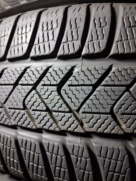 245/50 19 Pirelli scorpion winter RSC Резина зимова б/у