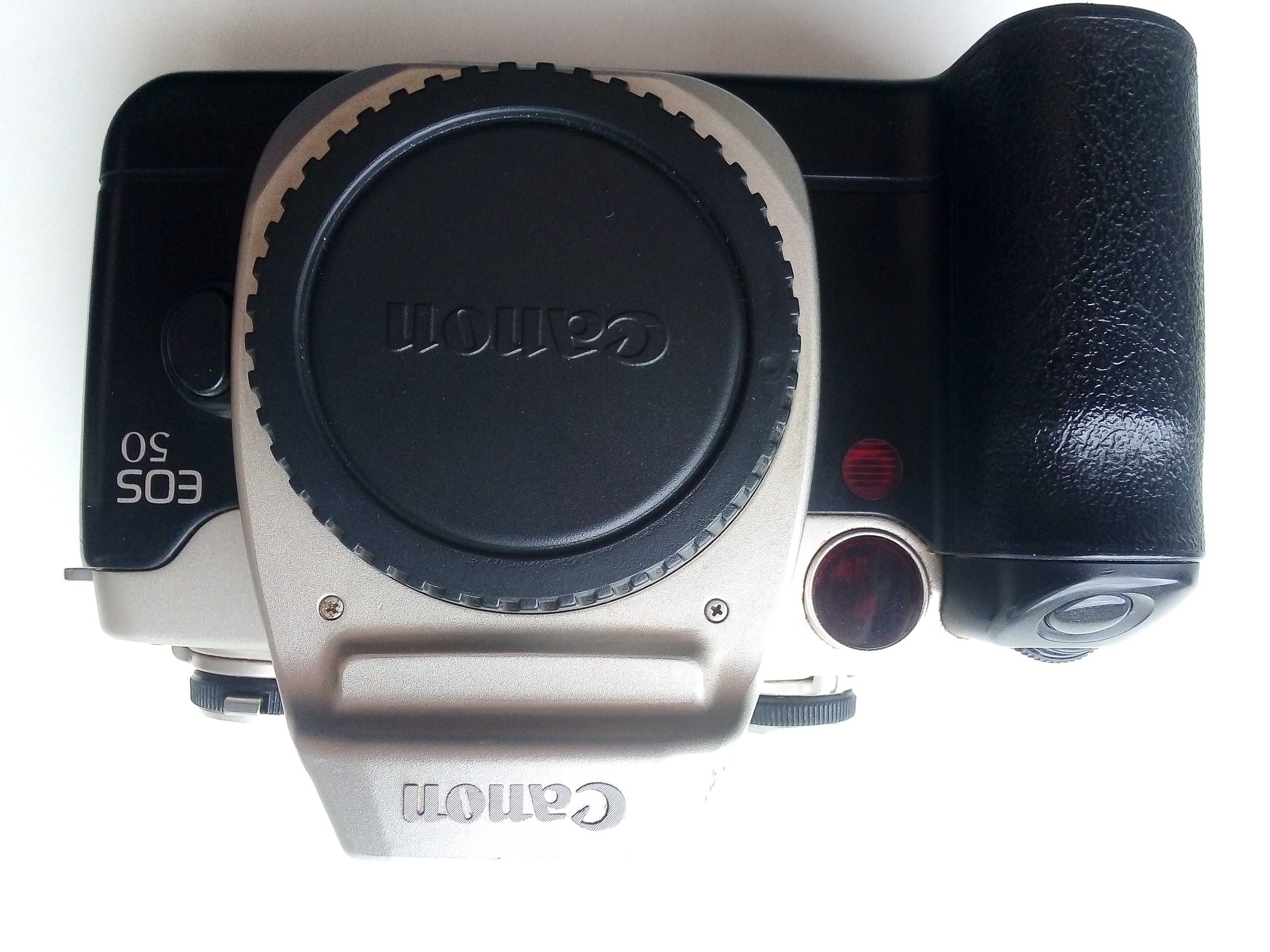 Фотоаппарат Canon EOS 50 плёночный