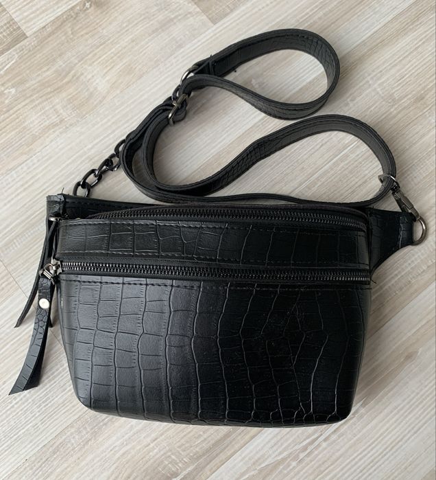 Сумка жіноча через плече, чорна