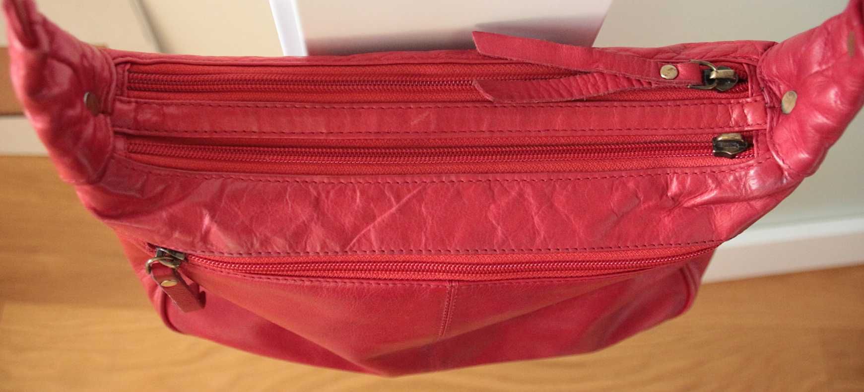 mała czerwona torebka Gigi