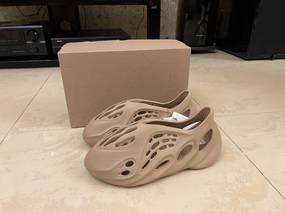 Фоам Ранеры Adidas Yeezy Foam Runner Ochre YZY RNNR Изи Оригинал