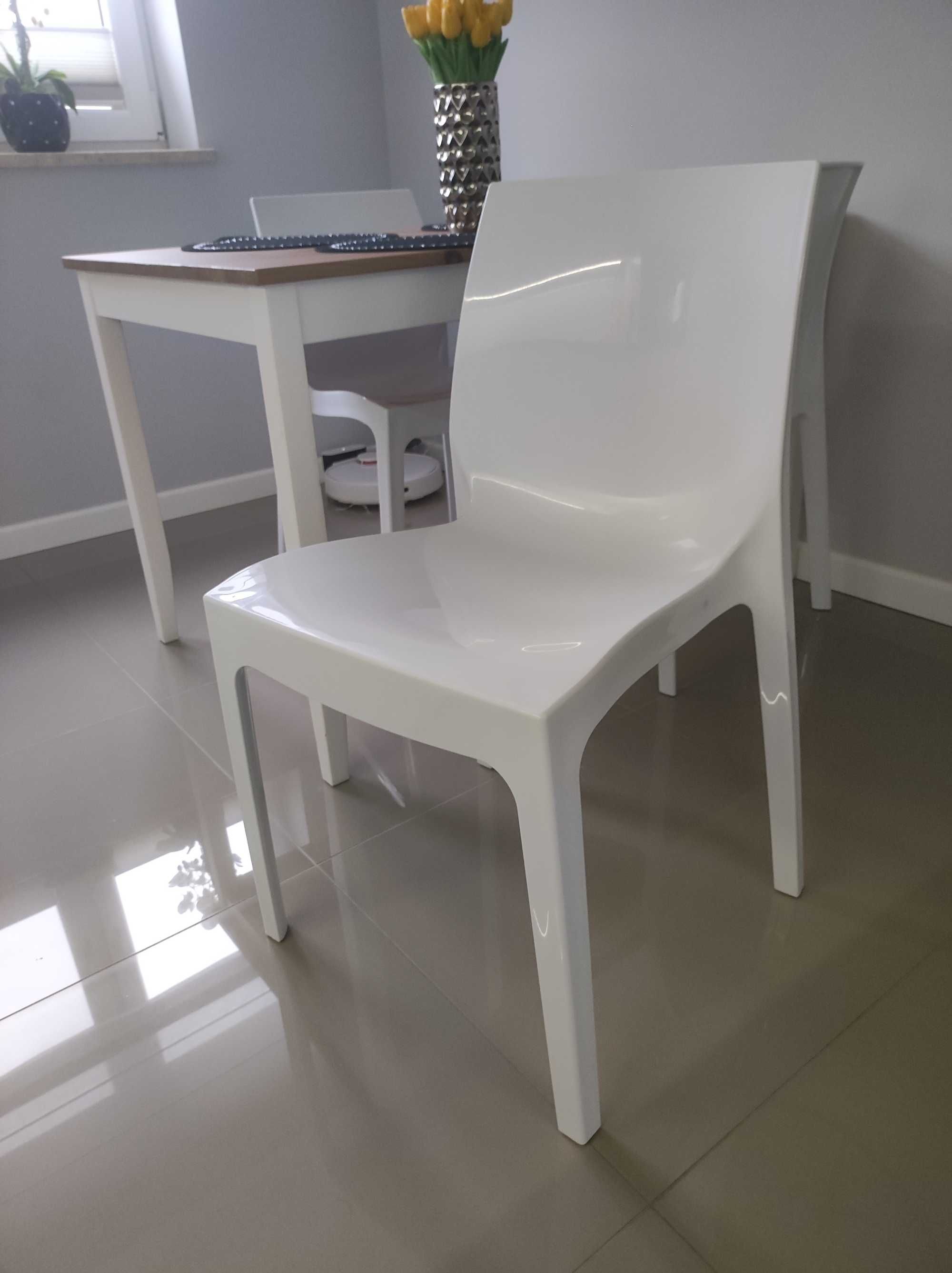 Krzesła plastikowe Włoskie X4 Cudo Polecam :)
