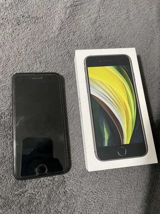 iPhone SE 2020 - 64GB - Preto