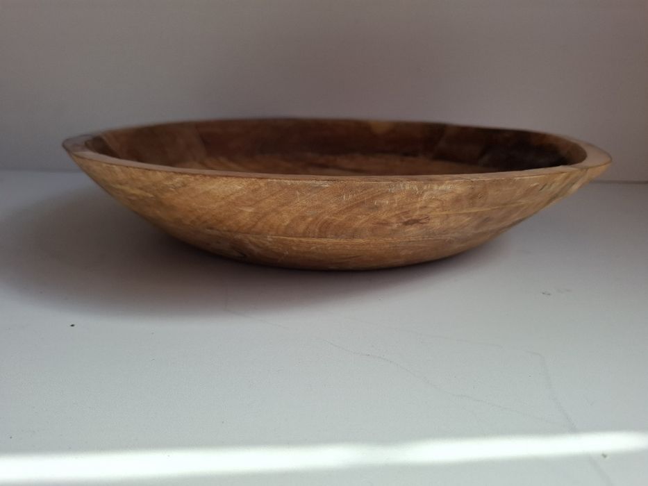 Drewniana misa na owoce