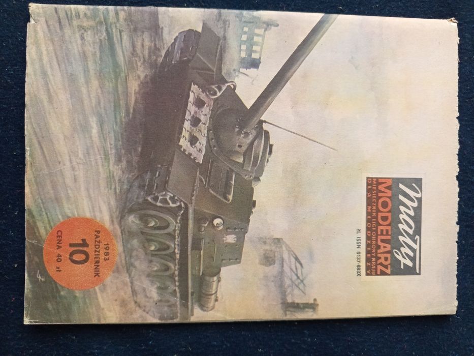 Mały Modelarz . Średnie działo pancerne SU 100