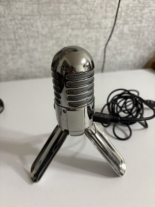 Продам хромовий мікрофон Samsonn Meteor Mic
