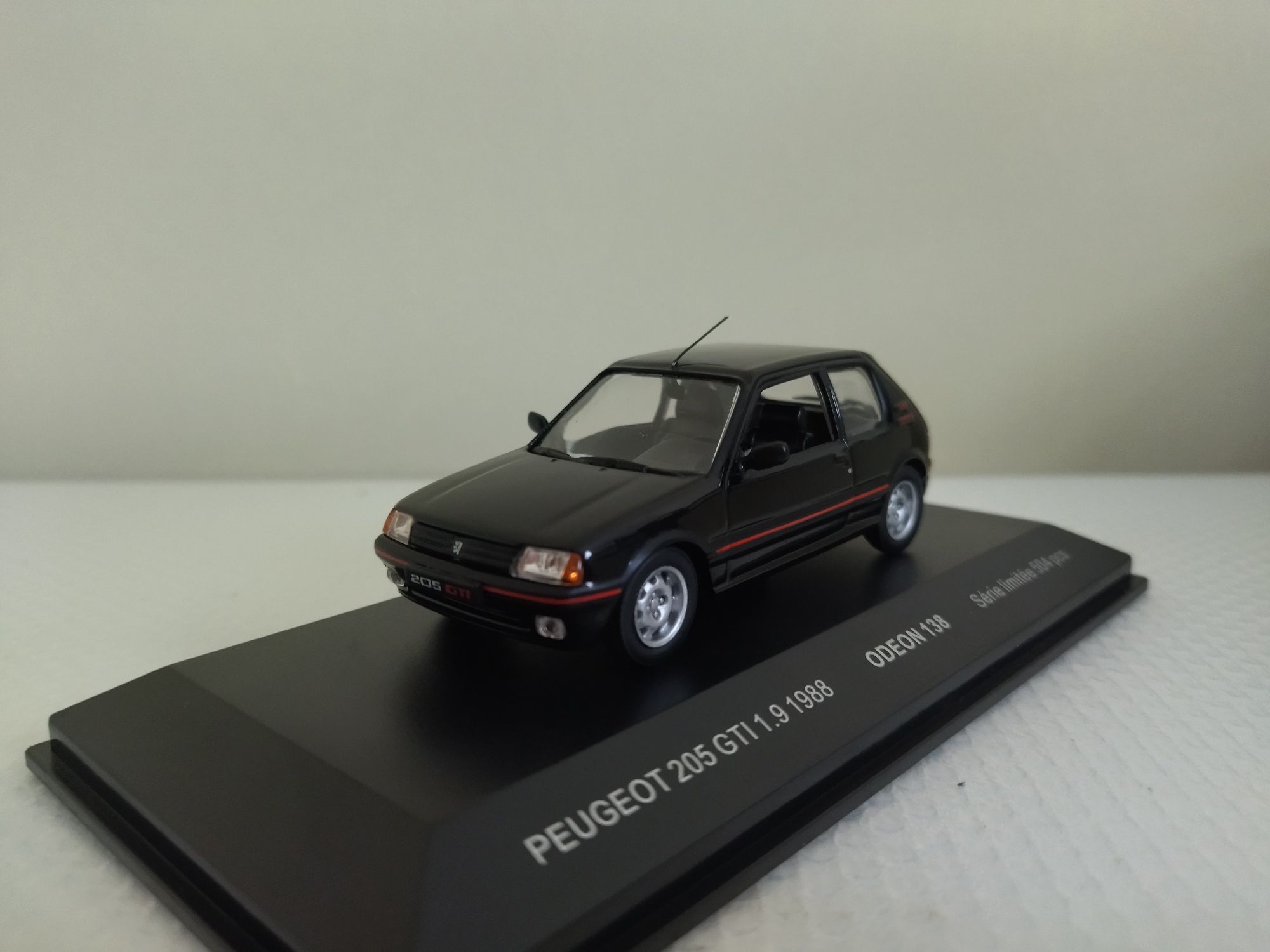 Miniatura Peugeot 205 GTI Edição Limitada 1/43 Nova