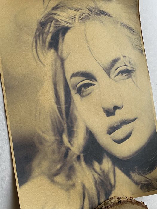 Angelina Jolie/Vintage Retro