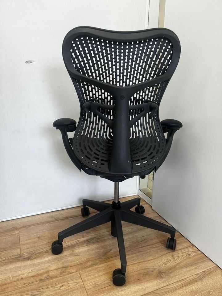 Herman Miller Mirra 2 reformado (totalmente equipado)