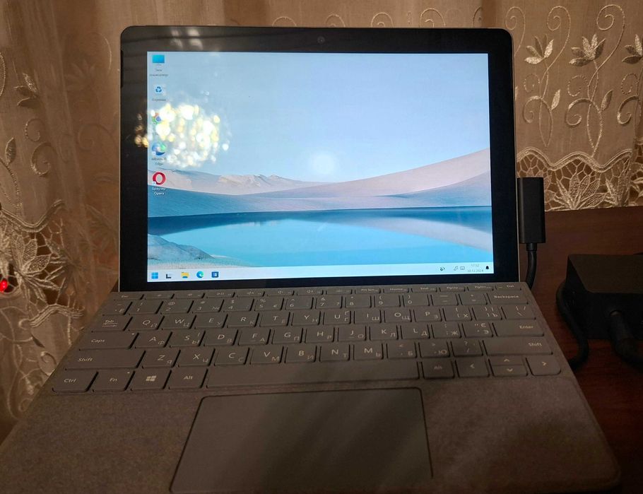 Планшет Microsoft Surface GO 2