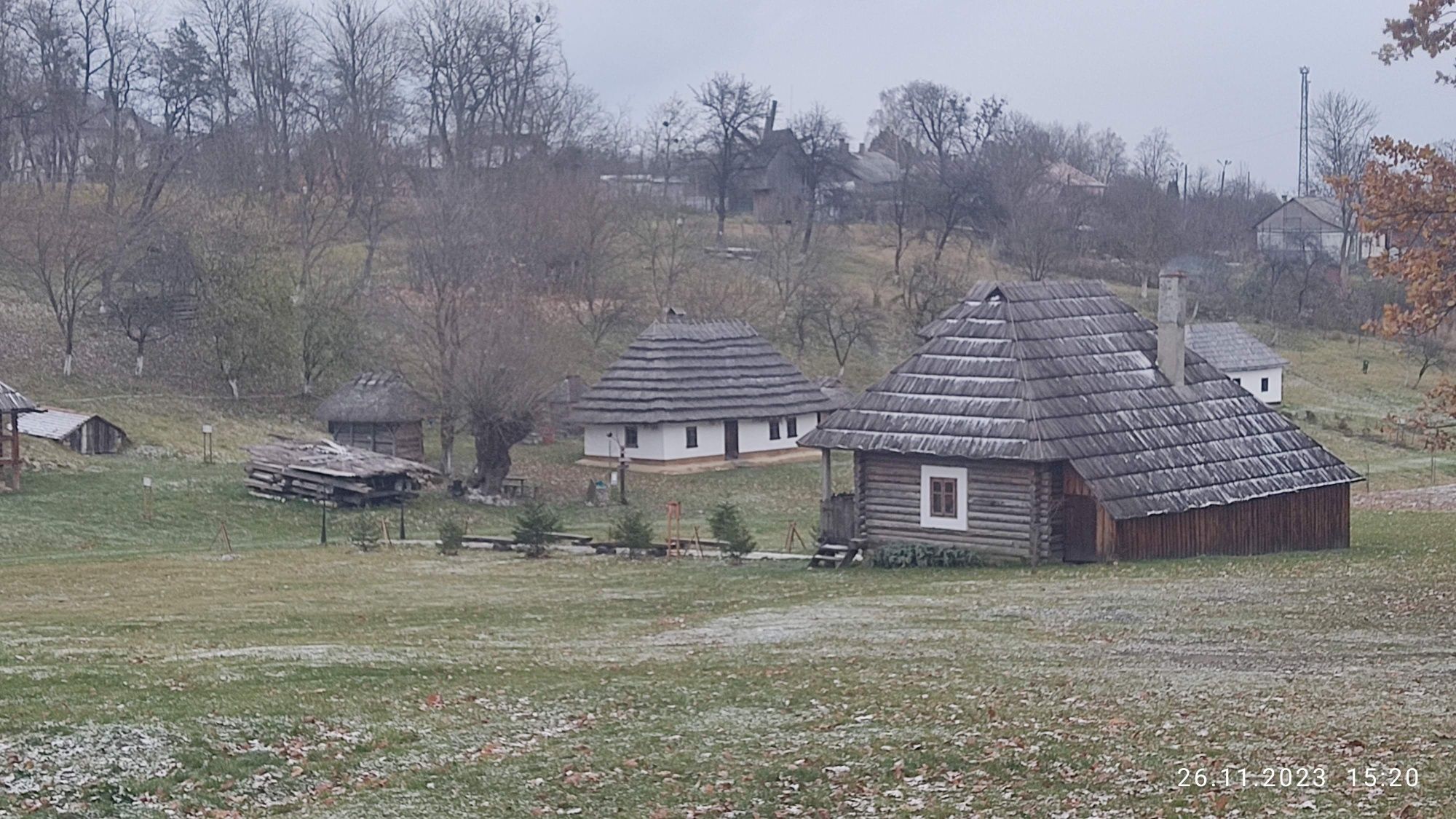 Приму в дар будинок земельну ділянку