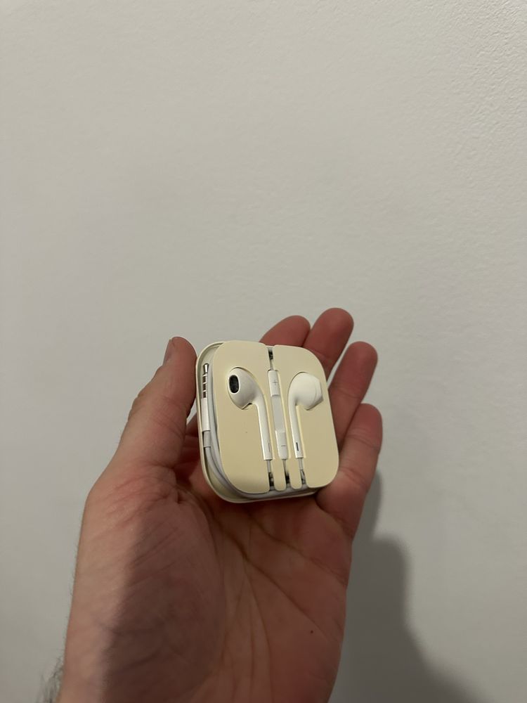 Навушники Apple Earduts