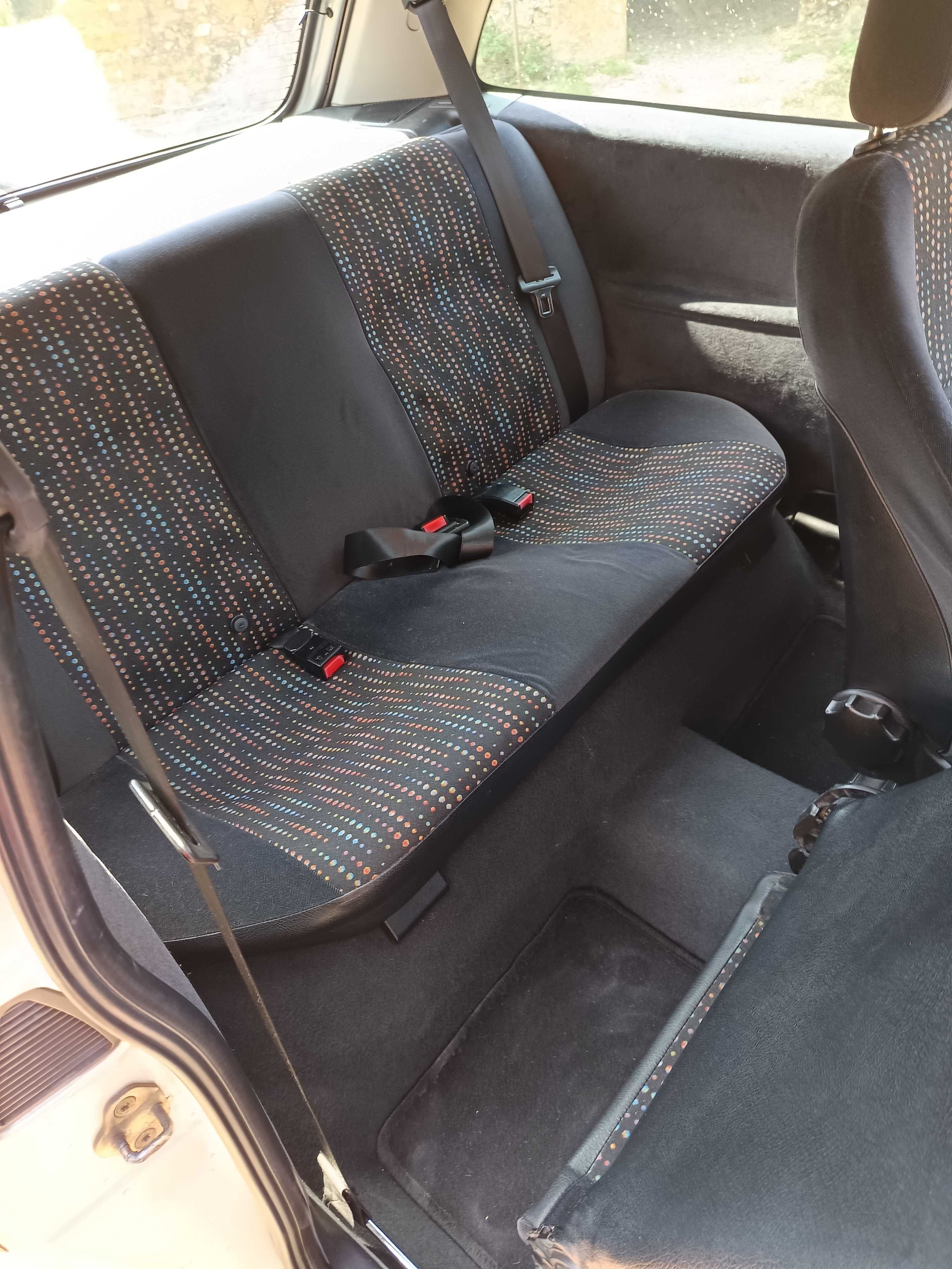 Opel corsa 5 lugares