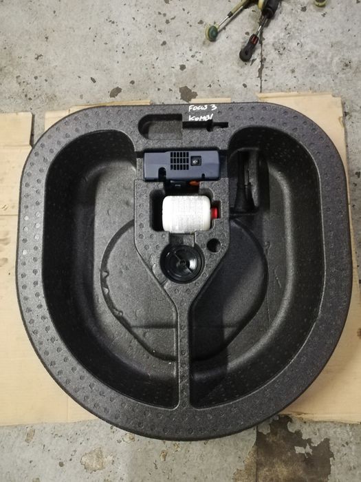 Wkład bagażnika wypełnienie Kompresor Pianka Ford Focus mk3 III kombi