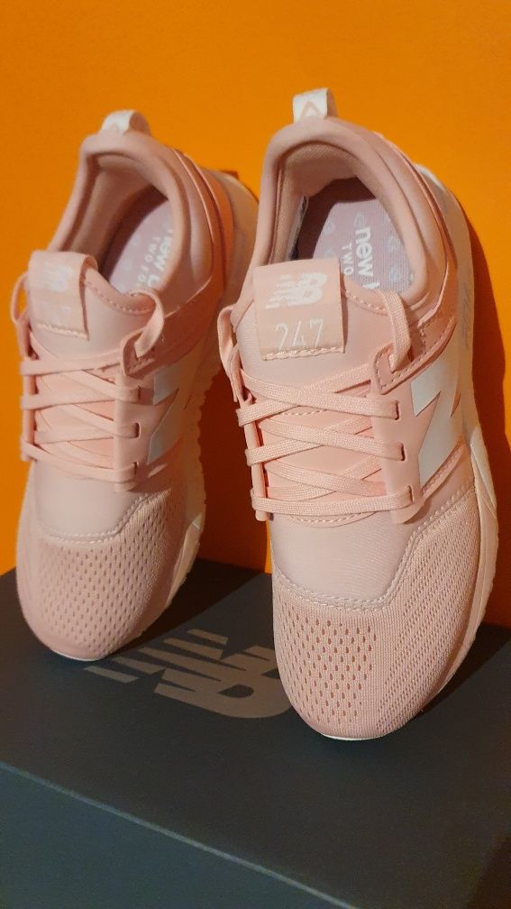 Buty damskie sportowe New Balance modne Rozmiar 35 / wkładka 22 cm