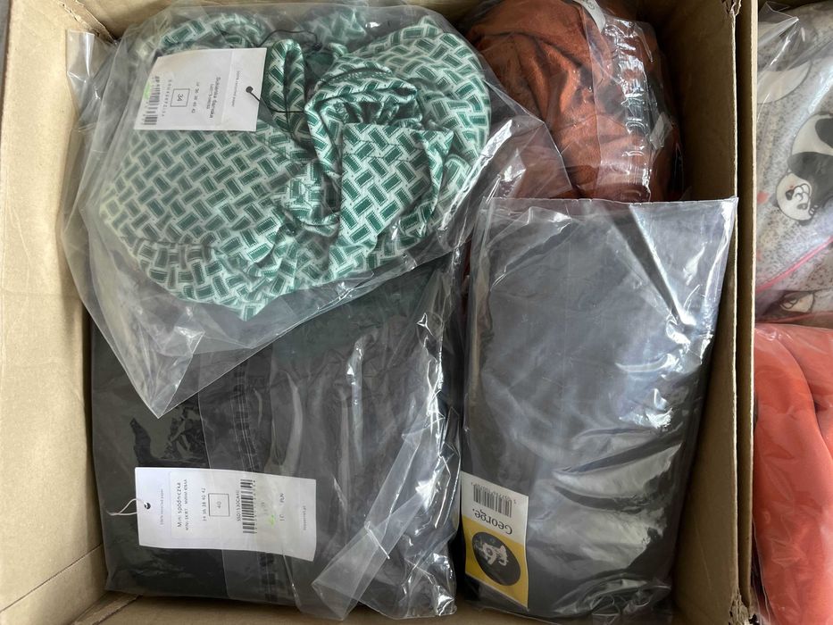 Box ubrań second hand 15 sztuk – mix kategorii i rozmiarów, zysk!!