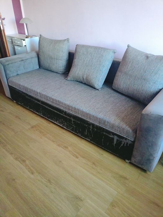 Kanapa rozkładana w dobrym stanie